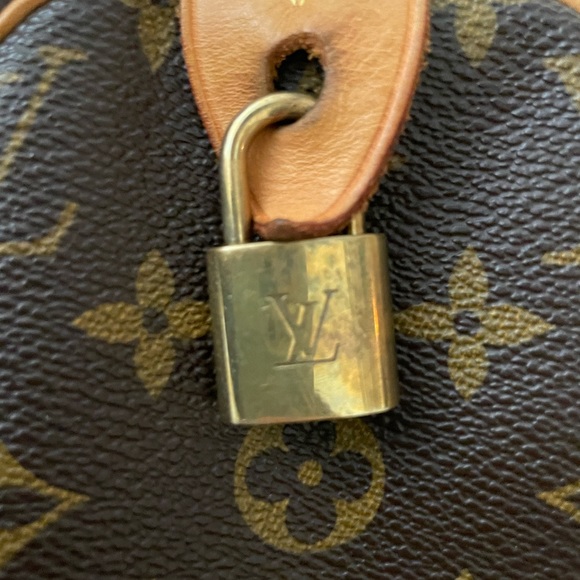 Louis Vuitton Monogram Speedy 30 - Picture 11 of 14